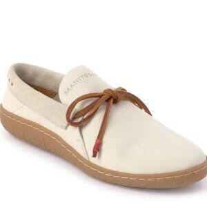 NWOT Women's Manitobah Modern Moccasin, size 10, winter white